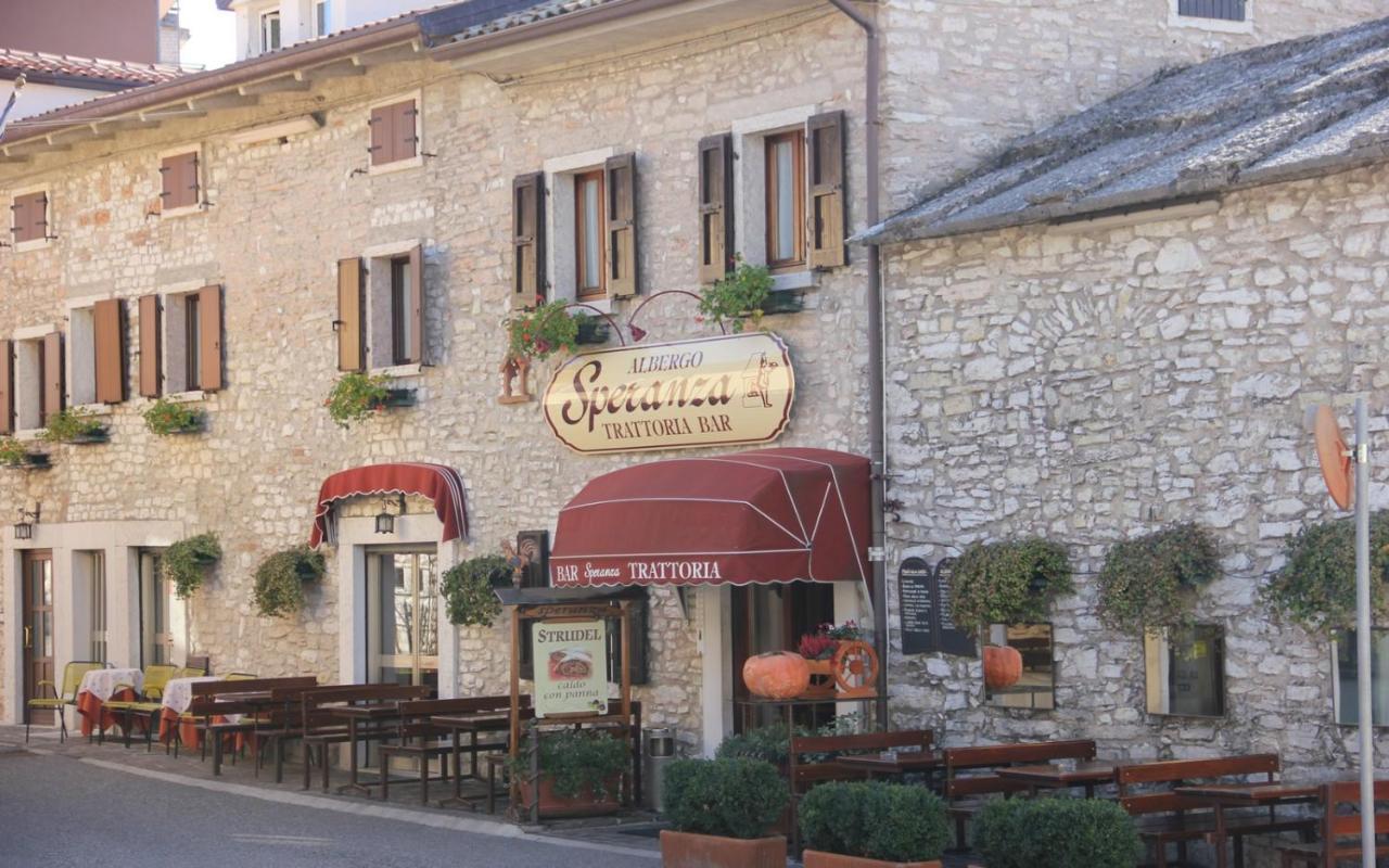 Albergo Speranza Spiazzi Di Monte Baldo Spiazzi Di Caprino Ngoại thất bức ảnh