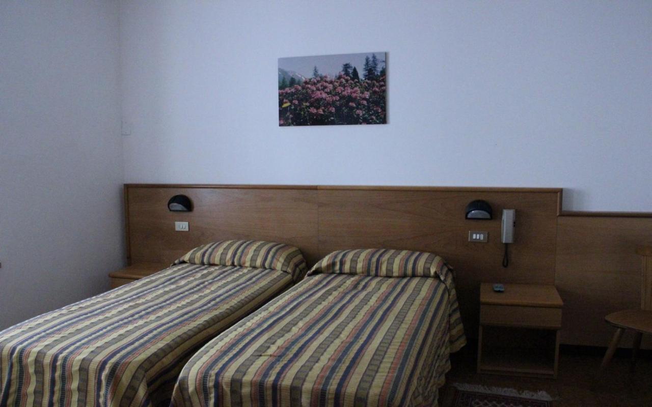 Albergo Speranza Spiazzi Di Monte Baldo Spiazzi Di Caprino Ngoại thất bức ảnh