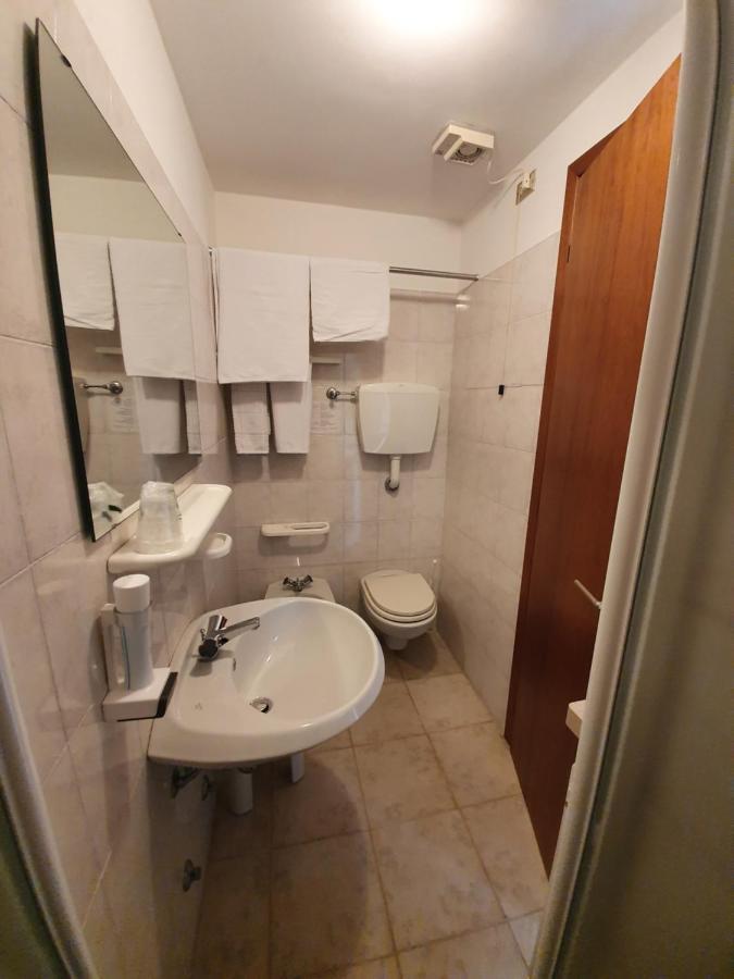 Albergo Speranza Spiazzi Di Monte Baldo Spiazzi Di Caprino Ngoại thất bức ảnh